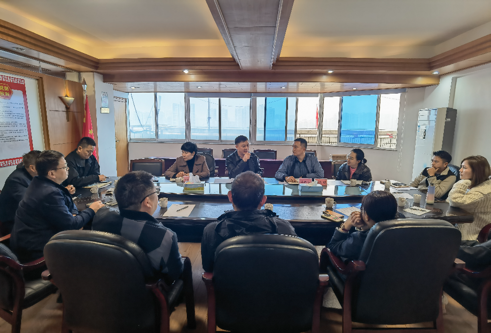 市住房城鄉(xiāng)建設(shè)局召開培育壯大建筑業(yè)“四上”企業(yè)政企座談會(huì)
