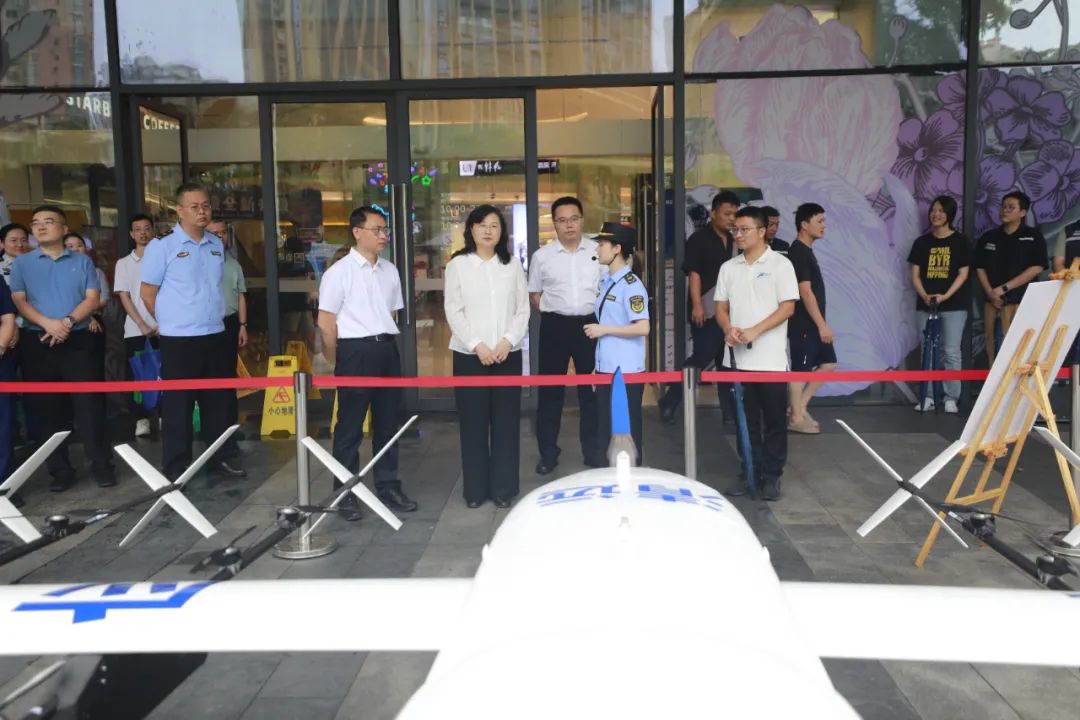 清遠(yuǎn)市開展“安全宣傳咨詢?nèi)铡被顒?，進(jìn)一步營造查隱患除風(fēng)險的濃厚氛圍